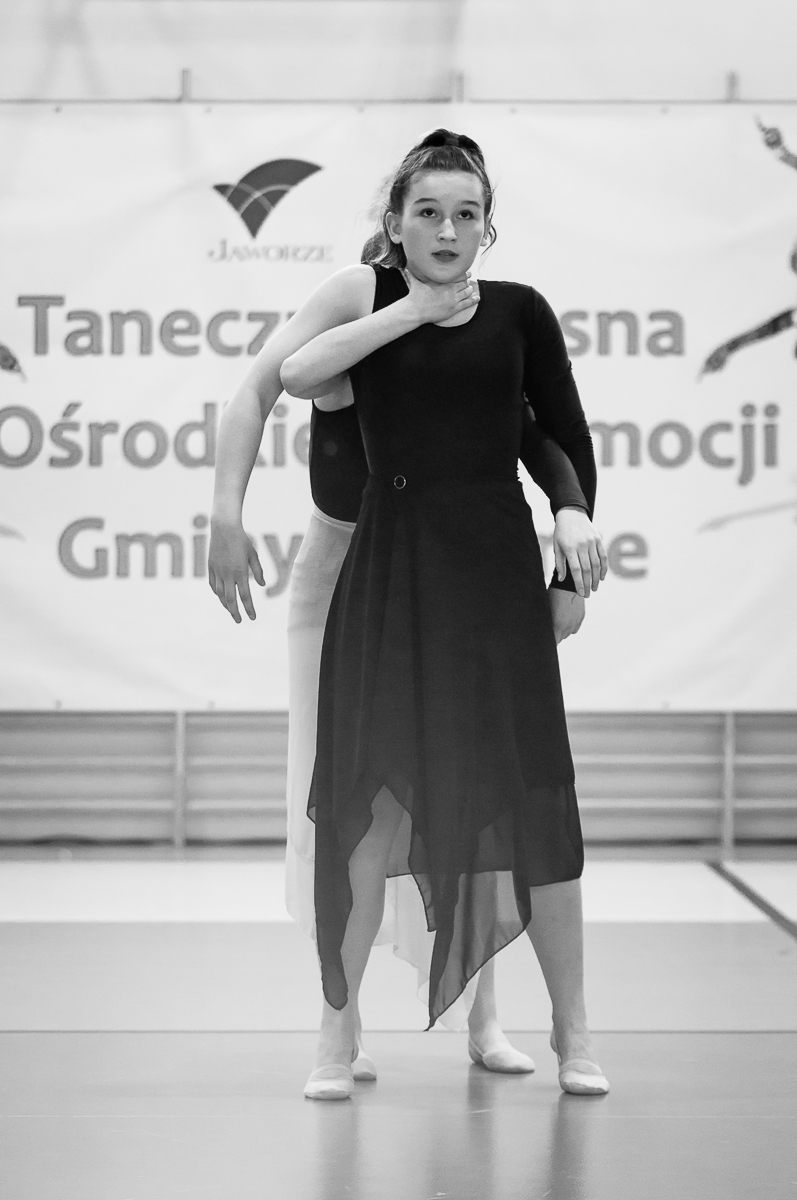 Taneczna Wiosna z Ośrodkiem Promocji Gminy Jaworze. 23 kwietnia, Hala Sportowa "Jaworze". Na zdjęciu duet taneczny.